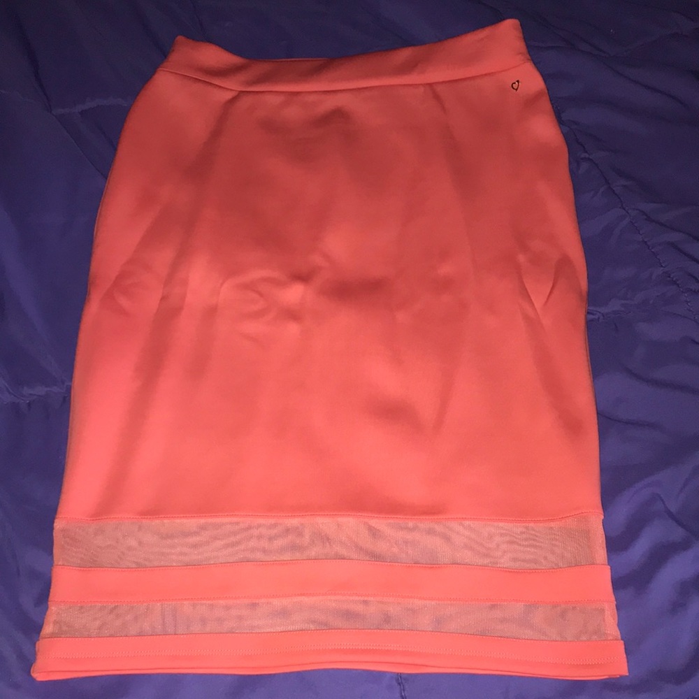 Thalia Sodi skirt